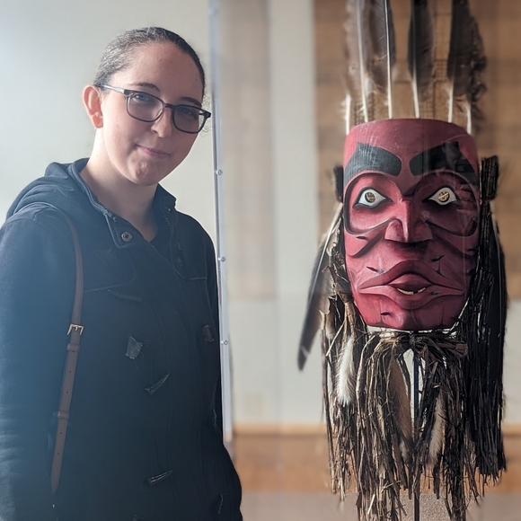 Meet your Posher, Heloise - Picture 1 of 2